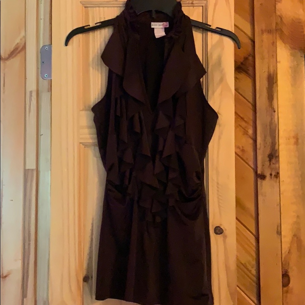 Sleeveless blouse